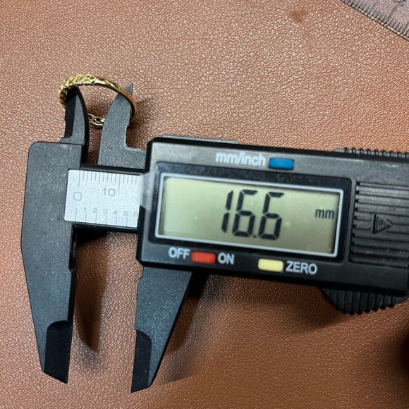 Hollow rings size US 6 - Picture 2 of 4